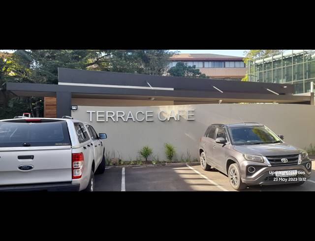 304M² OFFICE TO LET IN WESTVILLE